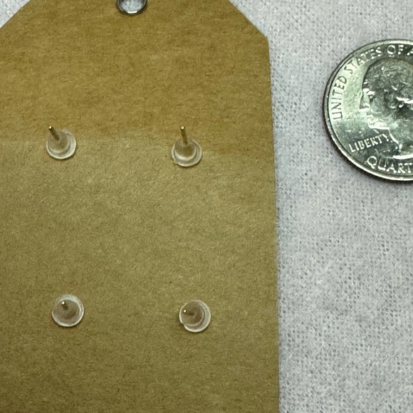 2 pair Christmas earrings - Picture 2 of 2